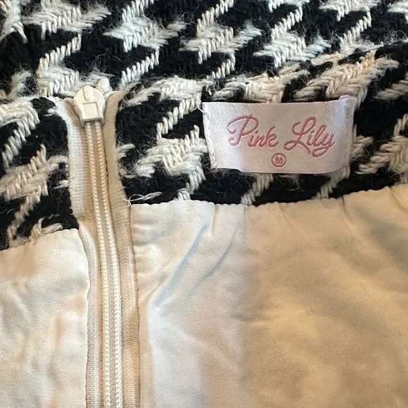 Pink Lily Black & White Houndstooth Women's skort - Picture 3 of 3
